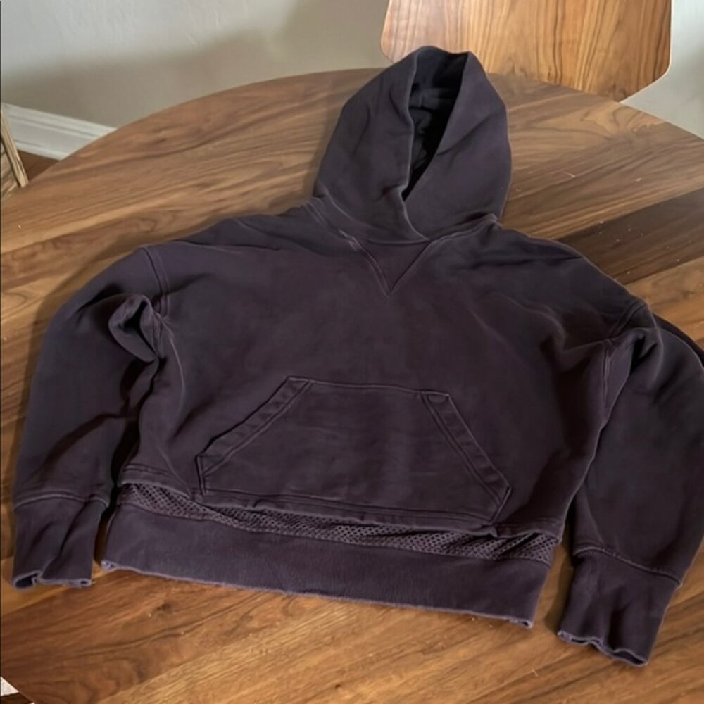 Lululemon Athletica Purple Crop Hoodie Sweatshirt (no fuzz balls)